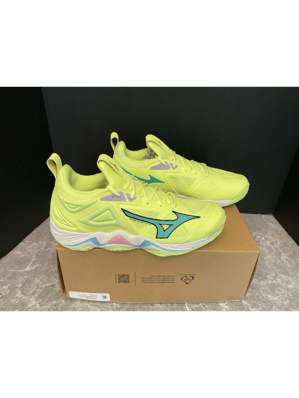 New! Mizuno Wave Momentum 3 Volleyball Shoes Womens Sz 10.5 / Mens Sz 9. No Lid